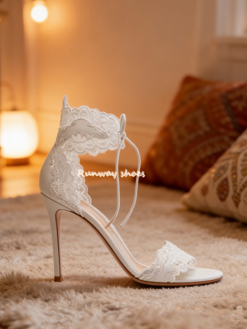 Gladiator Sandal Women - أحذية زفاف بيضاء فاخرة مصنوعة يدويًا،