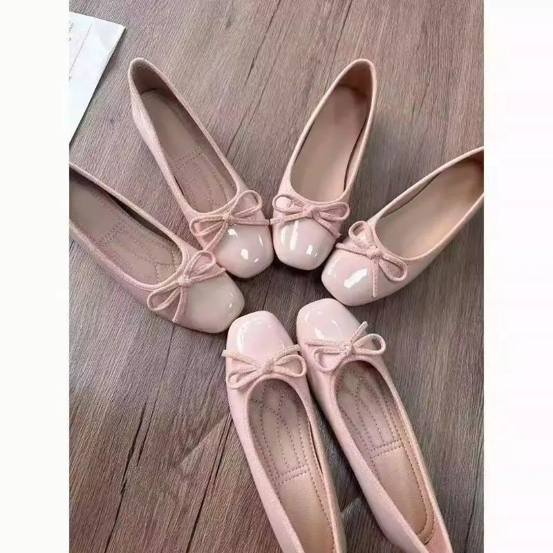 Loafer Flat Women - أحذية باليه نسائية بمقدمة مربعة مزينة