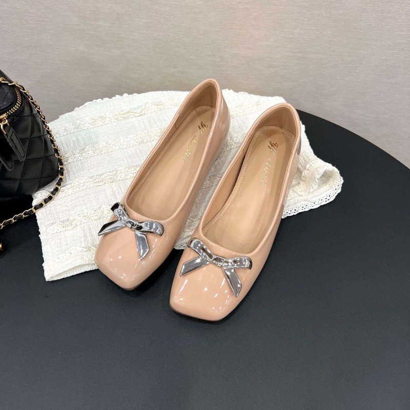 Loafer Flat Women - حذاء نسائي مسطح بتصميم فني جديد