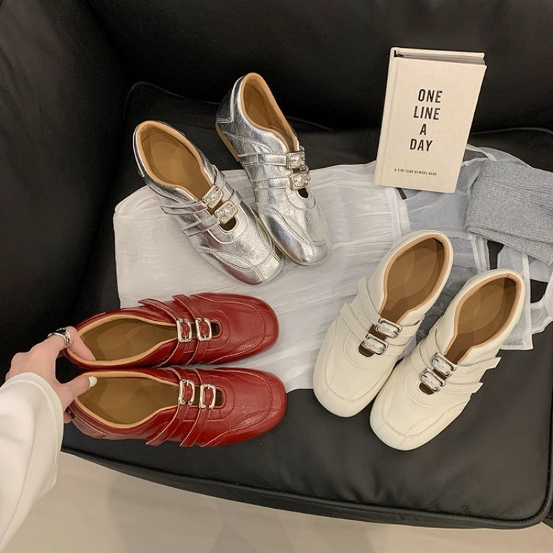 أحذية نسائية عصرية بمقدمة مستد - مراجعة Loafer Flat Women وسعره