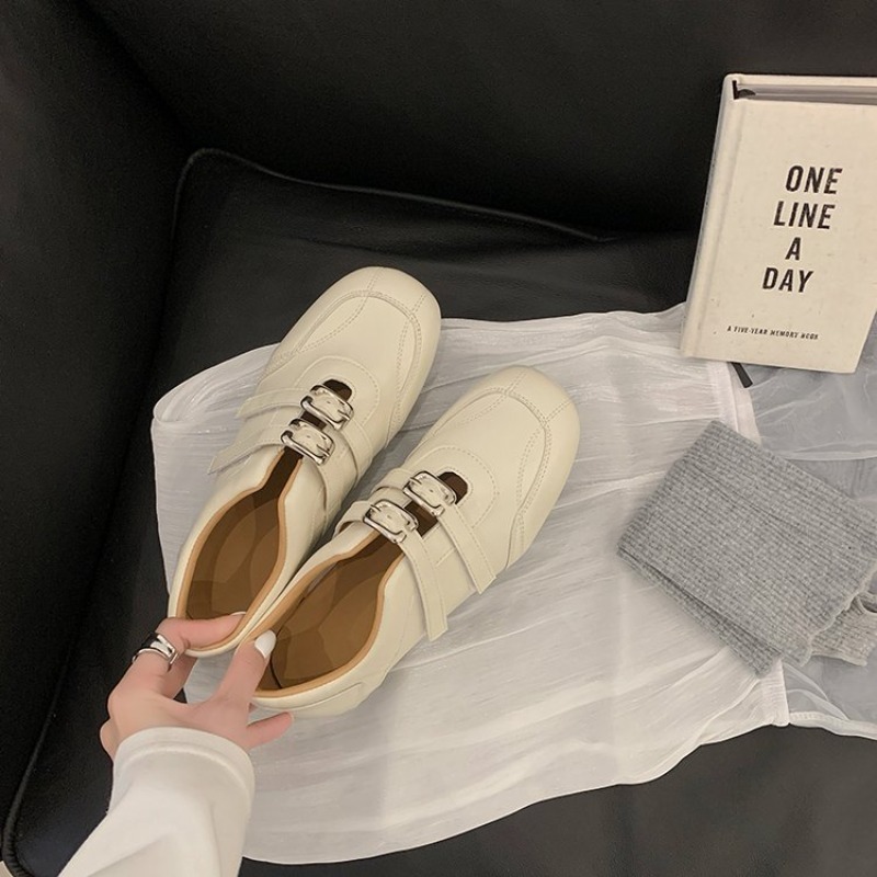 أحذية نسائية عصرية بمقدمة مستد - مراجعة Loafer Flat Women وسعره