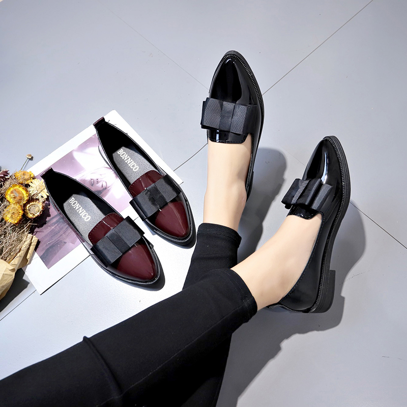 أحذية مسطحة سوداء/حمراء داكنة  - مراجعة Loafer Flat Women وسعره