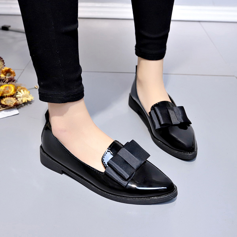 أحذية مسطحة سوداء/حمراء داكنة  - مراجعة Loafer Flat Women وسعره