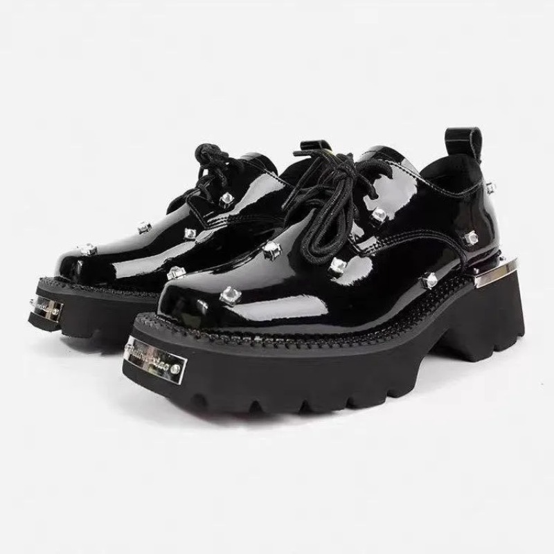أحذية نسائية بدون كعب كريستال  - مراجعة Women Shoes Sneakers وسعره