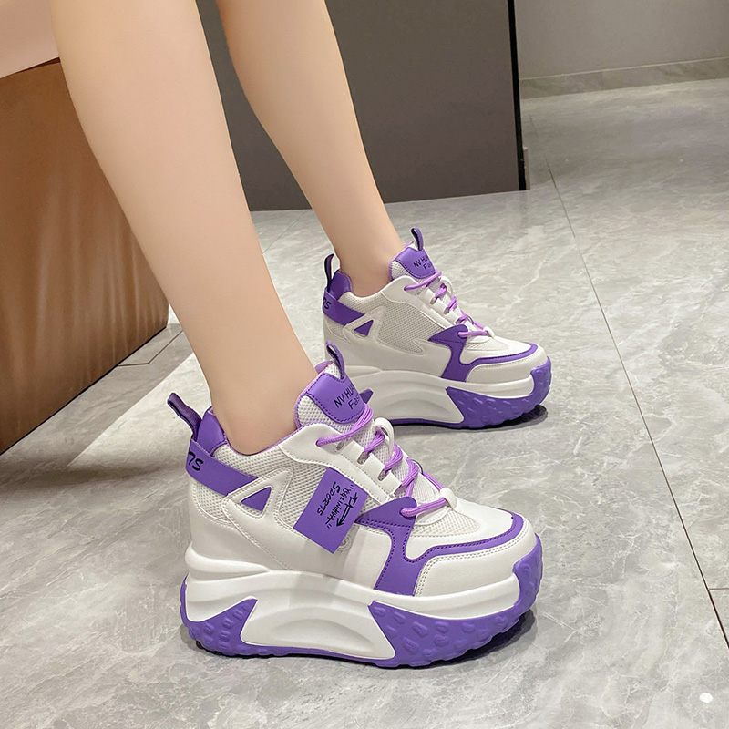 أحذية رياضية نسائية بكعب عالٍ  - مراجعة Women'S Shoes Com وسعره