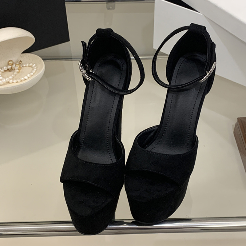 أحذية نسائية مثيرة بكعب عالٍ ج - مراجعة Ankle Strap Heels وسعره