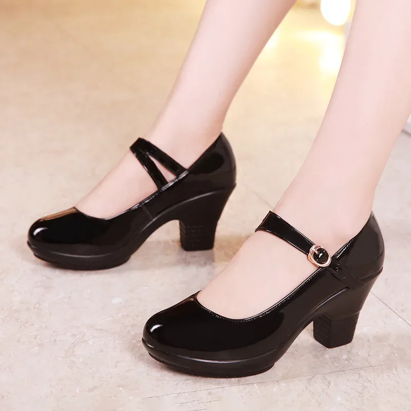 أحذية ماري جين بكعب متوسط ونعل - مراجعة Women'S Shoes Red Bottoms وسعره