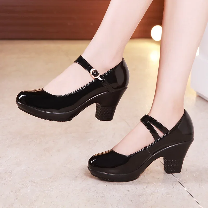 أحذية ماري جين بكعب متوسط ونعل - مراجعة Women'S Shoes Red Bottoms وسعره