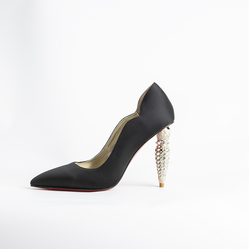حذاء نسائي فاخر بجزء سفلي أسود - مراجعة Women'S Shoes Red Bottoms وسعره